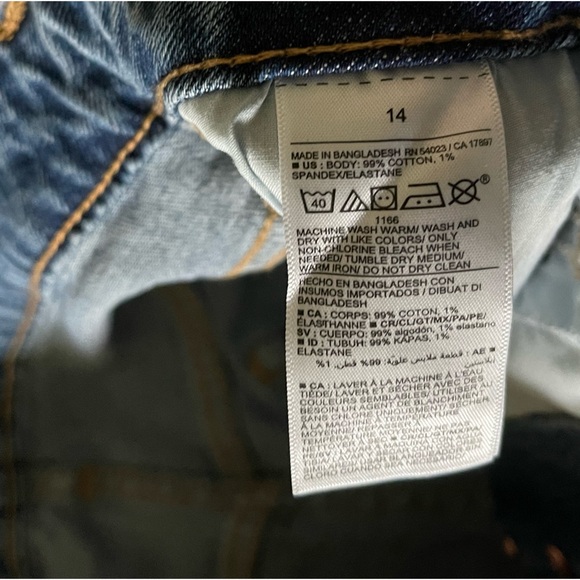 Old Navy| O.G. Straight High Rise Jean Shorts, Size 14•••Light Distress, NWT - Picture 7 of 9